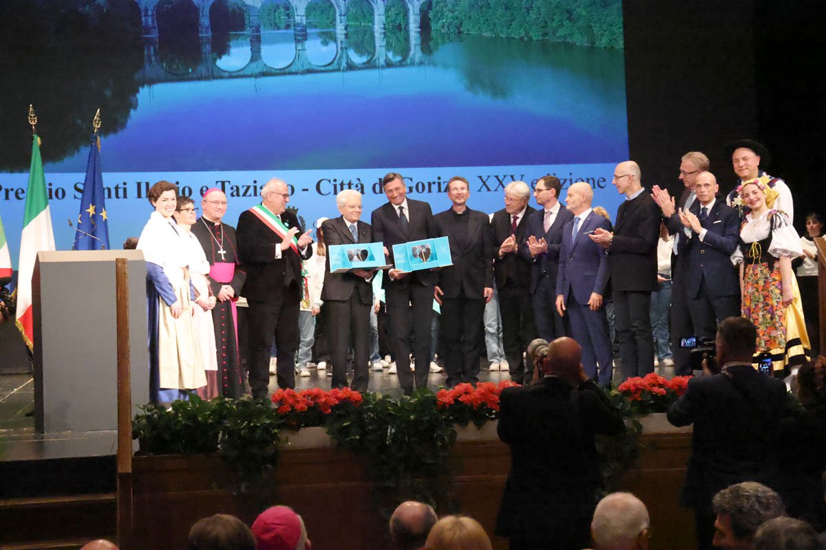 Premio Santi Ilario e Taziano 2025 - I presidenti italiano Sergio Mattarella e sloveno Borut Pahor ritirano il premio - @Pierluigi Bumbaca fotografo